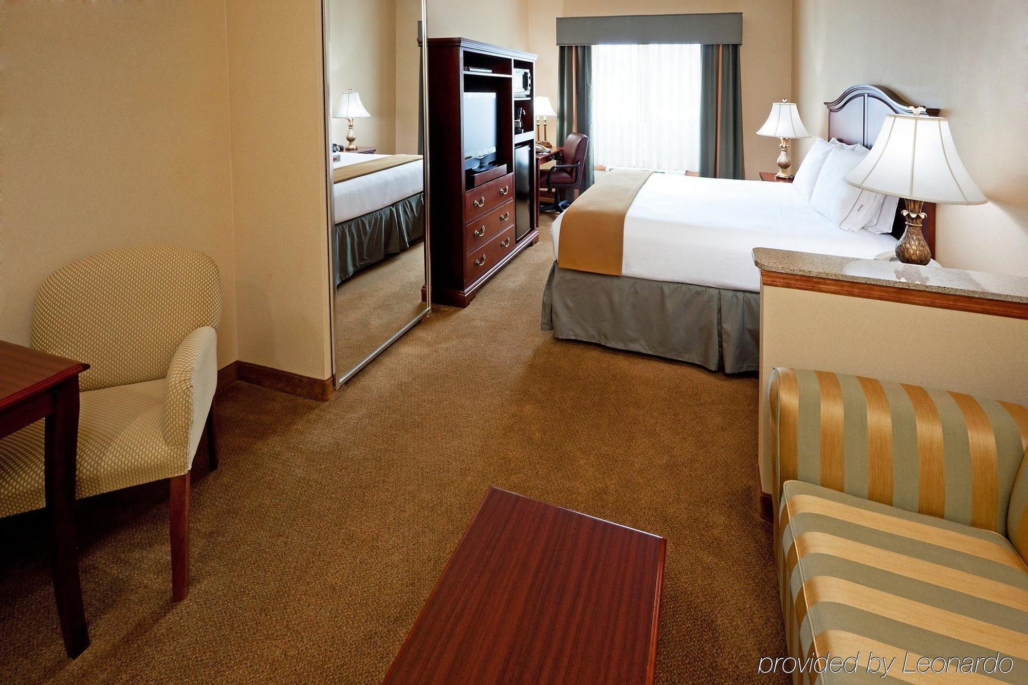 Fairfield Inn & Suites By Marriott Bridgewater Branchburg/Somerville Номер фото
